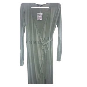 Green midi slit long sleeve dress